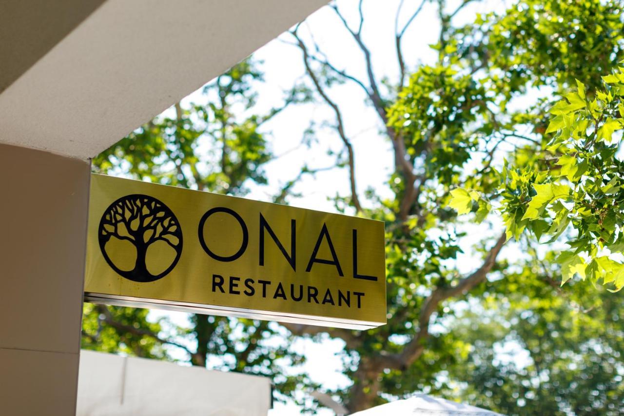 Onal Boutique Hotelier Mamaia Eksteriør bilde