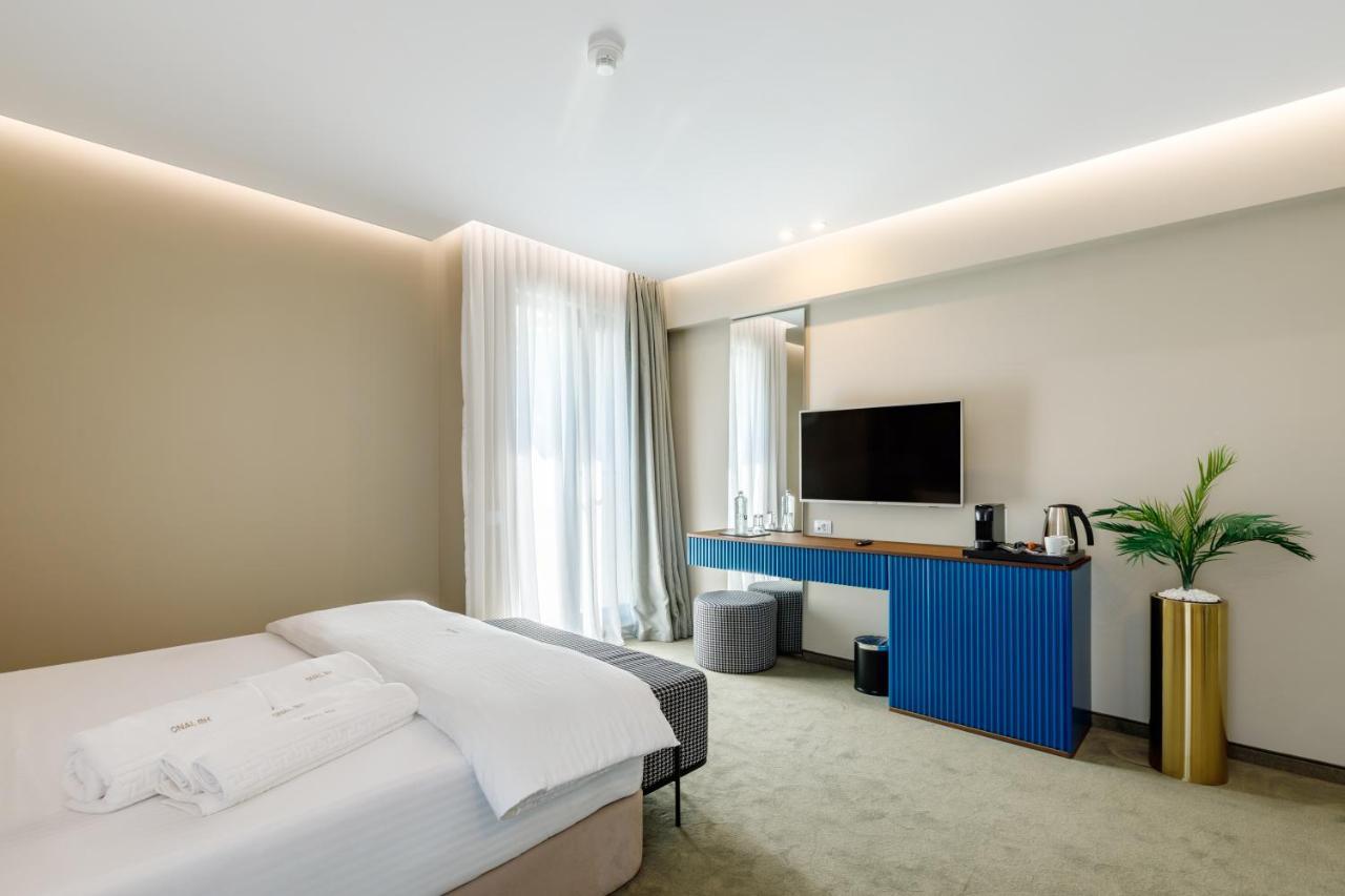 Onal Boutique Hotelier Mamaia Eksteriør bilde